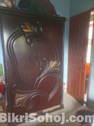 wood Almari